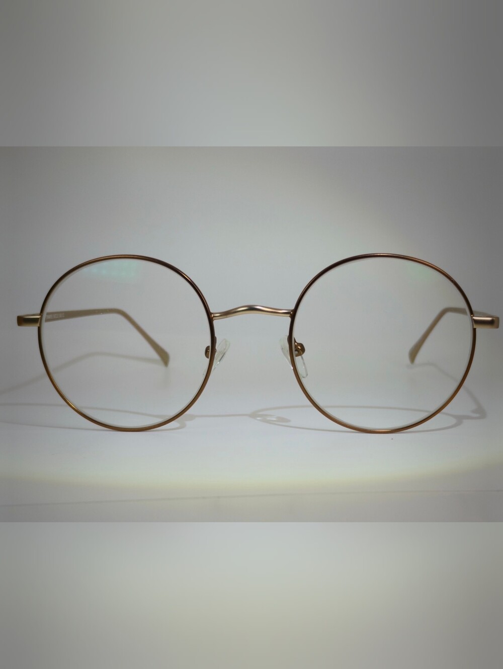 Synapse. Classic Round Metal Mocha Gold.